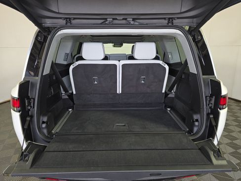 Used 2024 Rivian R1S Adventure AWD/4WD image 15