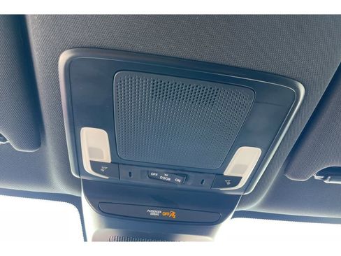 Used 2025 Honda HR-V Sport image 23