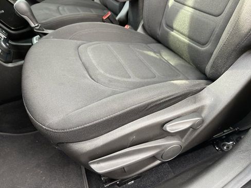 Used 2021 Jeep Renegade Latitude w/ Sun & Sound Group image 12