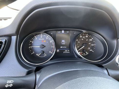 Certified 2022 Nissan Rogue Sport SL image 34