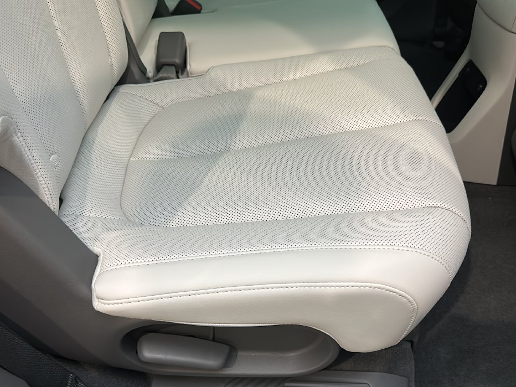 New 2027 Hyundai Ioniq 5 Limited AWD/4WD image 18