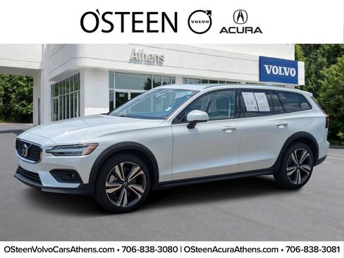 Used 2026 Volvo V60 B5 Cross Country Plus w/ Protection Package Premier AWD/4WD image 1