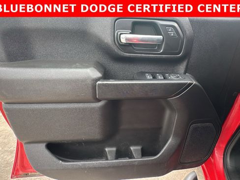 Used 2022 Chevrolet Silverado 2500 Custom w/ Custom Value Package AWD/4WD image 11