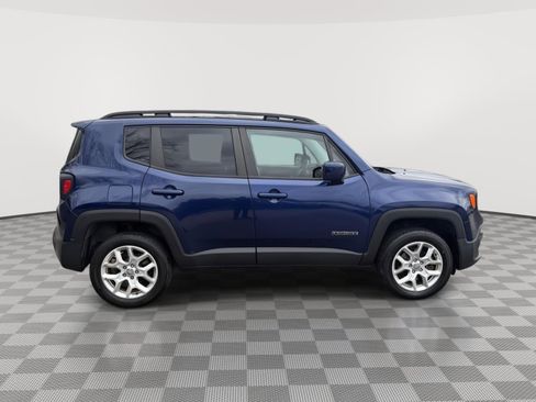 Used 2016 Jeep Renegade Latitude image 7
