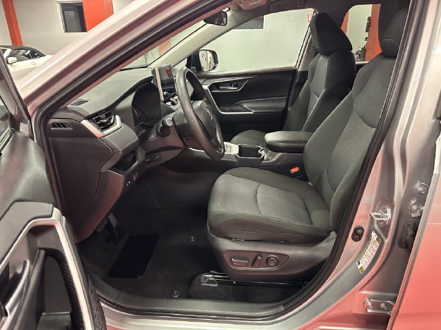 Certified 2025 Toyota RAV4 XLE AWD/4WD image 10