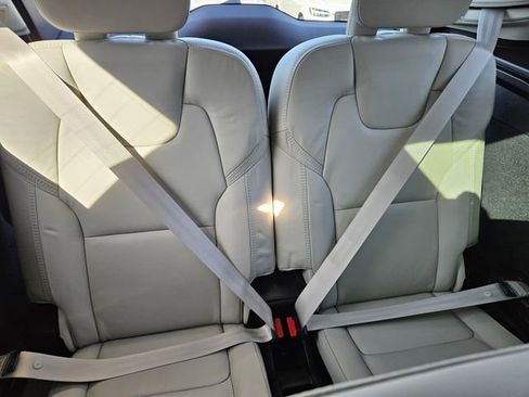 Used 2023 Volvo XC90 T8 Ultimate image 16