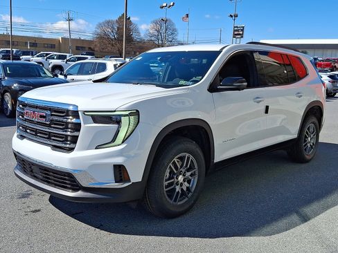 New 2025 GMC Acadia Elevation image 2