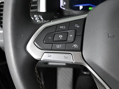 Certified 2023 Volkswagen Atlas Cross Sport SEL image 23