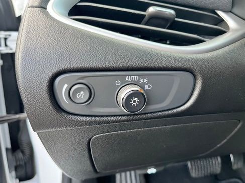 Used 2023 Chevrolet Malibu RS FWD image 25