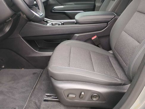 Used 2026 Chevrolet Traverse LT w/ Driver Confidence Package image 18