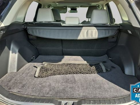 Used 2021 Toyota RAV4 XLE Premium image 27