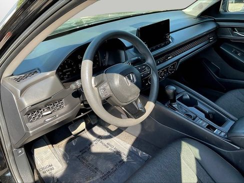 Used 2024 Honda Accord EX image 17