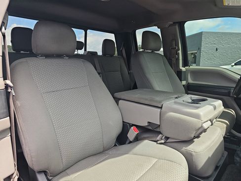 Used 2016 Ford F150 XLT w/ Equipment Group 302A Luxury AWD/4WD image 11