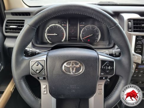 Used 2022 Toyota 4Runner Limited AWD/4WD image 34