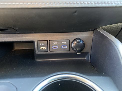 Used 2022 Toyota Highlander XLE image 94