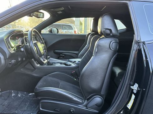 Used 2019 Dodge Challenger SRT Hellcat image 10