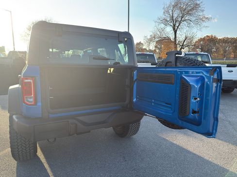 New 2025 Ford Bronco 4-Door w/ Sasquatch Package AWD/4WD image 17