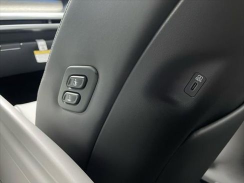 New 2026 Hyundai Ioniq 9 SEL image 21