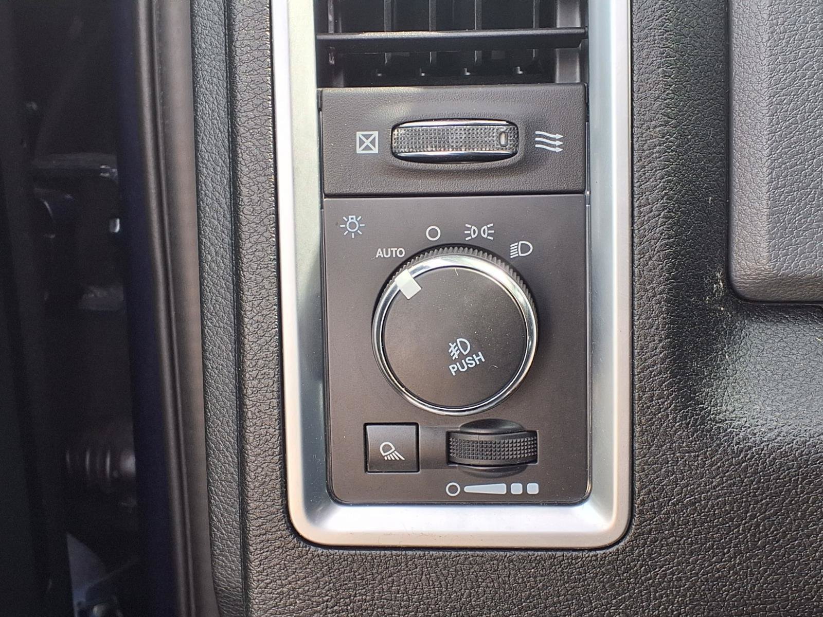 Used 2015 RAM 1500 Outdoorsman RWD image 23