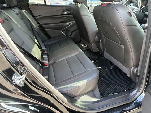 Used 2025 Chevrolet Trax RS w/ Sunroof Package image 15