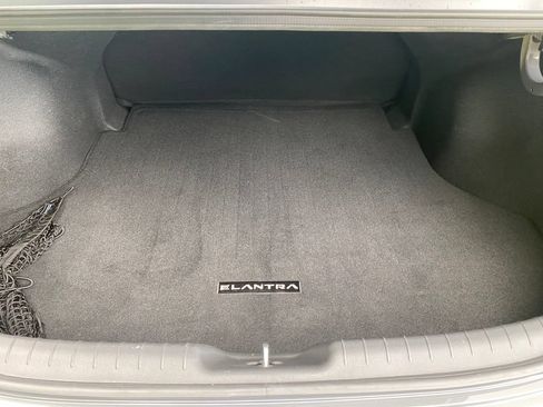 Used 2025 Hyundai Elantra SE w/ Cargo Package FWD image 29