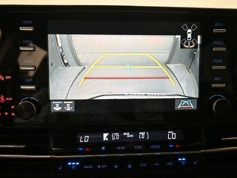 Used 2021 Toyota Sienna Limited w/ Protection Package (TMS) FWD image 20