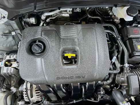 Certified 2025 Kia Seltos S FWD image 30