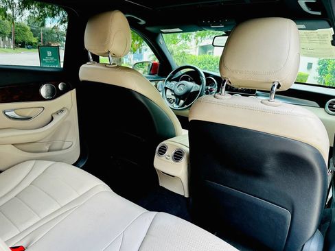 Used 2018 Mercedes-Benz C 300 Sedan image 14