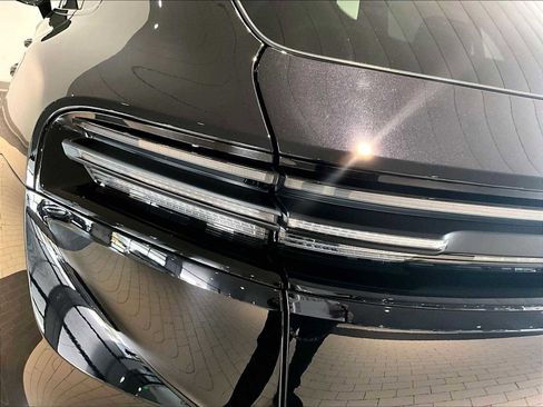 Used 2024 Porsche Macan 4 Electric image 34