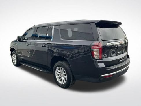Used 2022 Chevrolet Suburban LT w/ Luxury Package AWD/4WD image 14