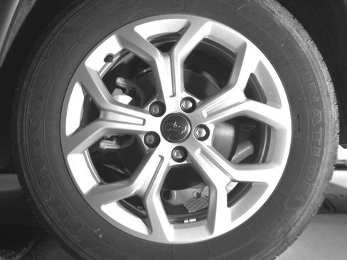 Used 2025 Jeep Compass Latitude image 14