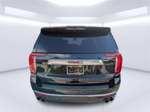Used 2021 GMC Yukon Denali w/ Denali Premium Package image 4