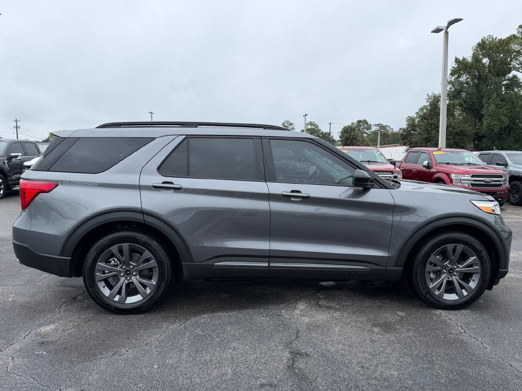 Used 2023 Ford Explorer XLT w/ Equipment Group 202A RWD image 5