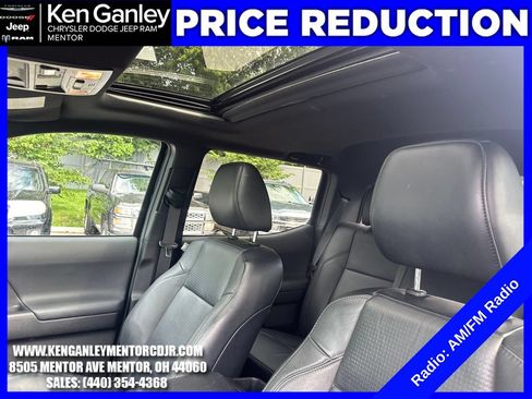 Used 2021 Toyota Tacoma TRD Off-Road w/ TRD Premium Off Road Package AWD/4WD image 20
