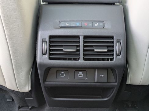 Certified 2025 Land Rover Discovery Sport S image 26