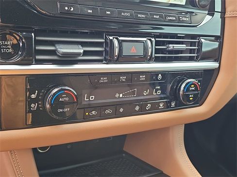 New 2025 Nissan Pathfinder Platinum w/ Black Appearance Package image 27