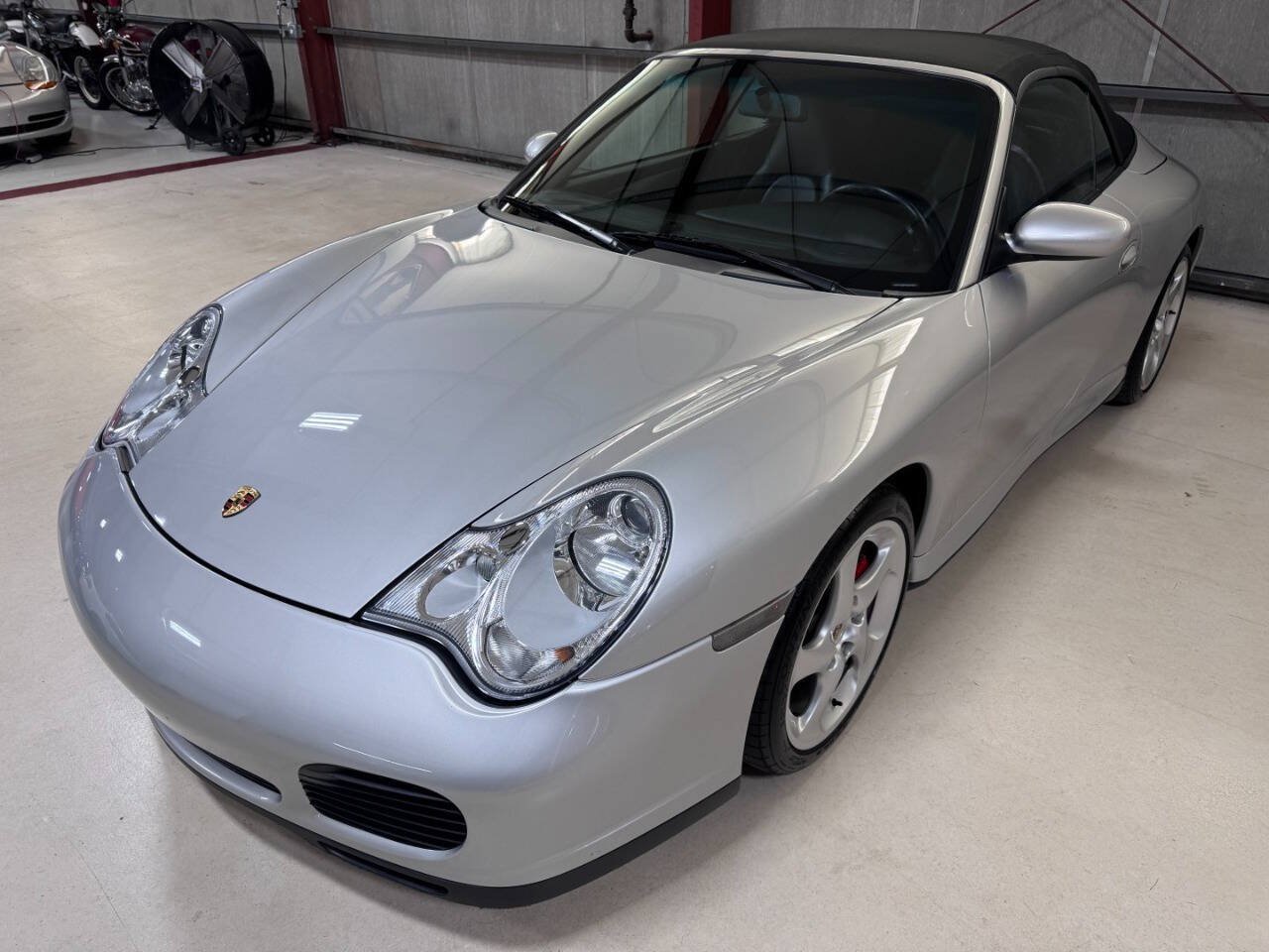 Used 2004 Porsche 911 Carrera 4S AWD/4WD image 23