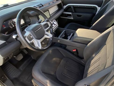 Used 2021 Land Rover Defender 110 SE image 5