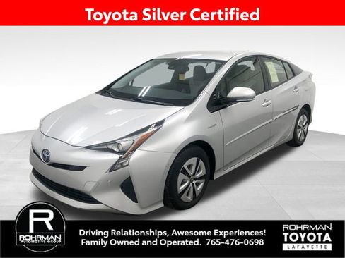 Certified 2017 Toyota Prius Three image 1