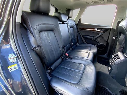 Used 2018 Audi Q5 2.0T Premium Plus w/ Premium Plus Package AWD/4WD image 19
