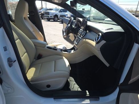 Used 2019 Mercedes-Benz CLA 250 4MATIC image 39