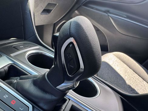 Used 2024 Chevrolet Equinox LT AWD/4WD image 34
