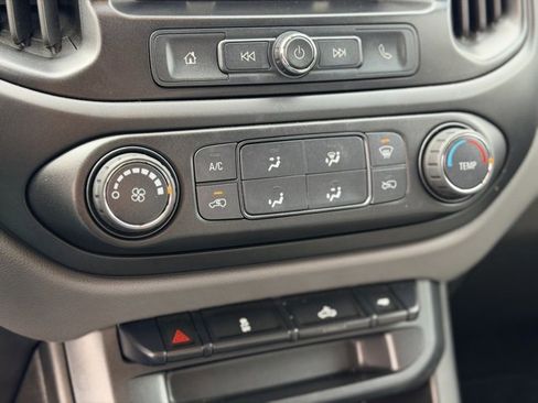 Used 2019 Chevrolet Colorado W/T w/ Custom Special Edition image 12