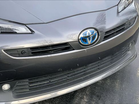 Certified 2022 Toyota Prius XLE image 31