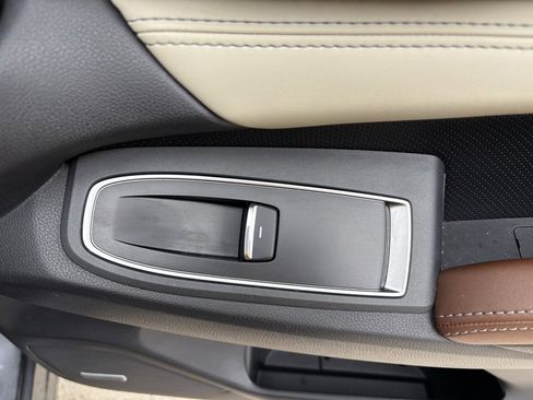 Used 2019 Subaru Ascent Touring w/ Popular Package #2 image 26