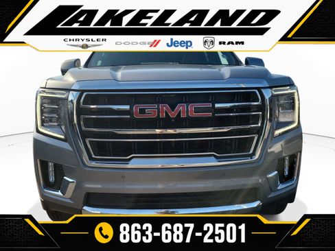 Used 2024 GMC Yukon XL SLT w/ SLT Premium Package AWD/4WD image 2