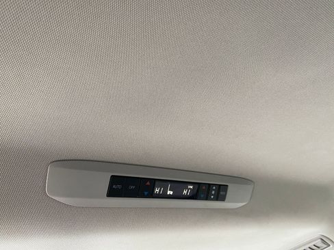 Used 2025 Toyota Sienna XLE image 25