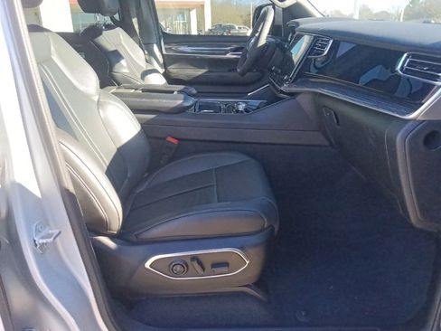 Used 2022 Jeep Wagoneer Series II image 32