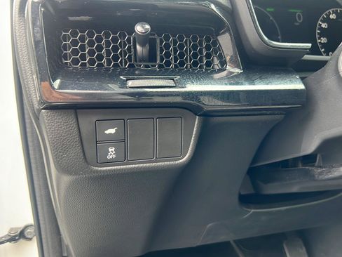 Certified 2025 Honda CR-V Sport Touring image 18