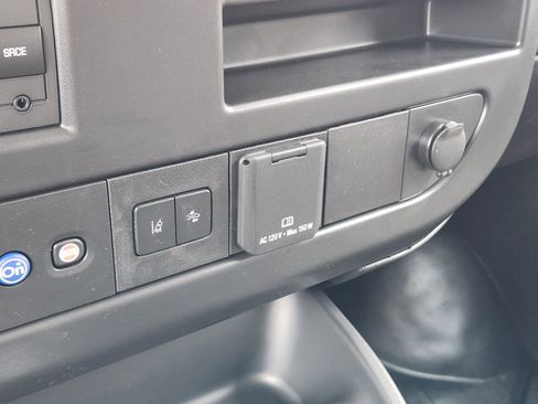 New 2025 Chevrolet Express 3500 LS w/ Chrome Appearance Package image 19